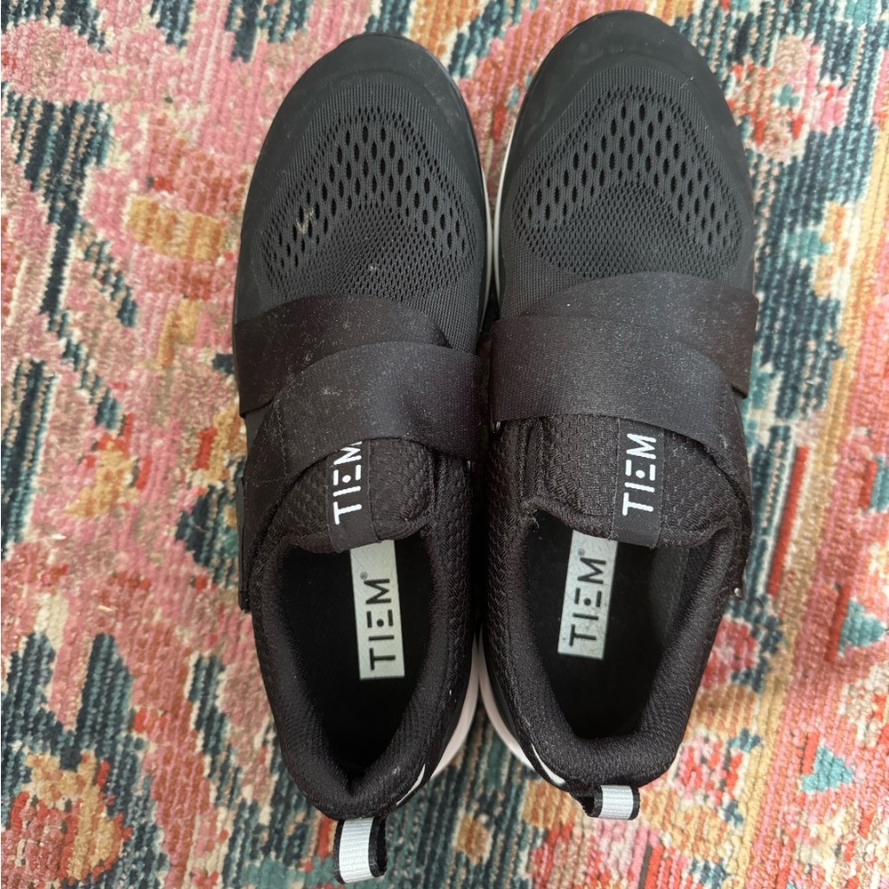 Tiem cycling / spin shoes NWOT